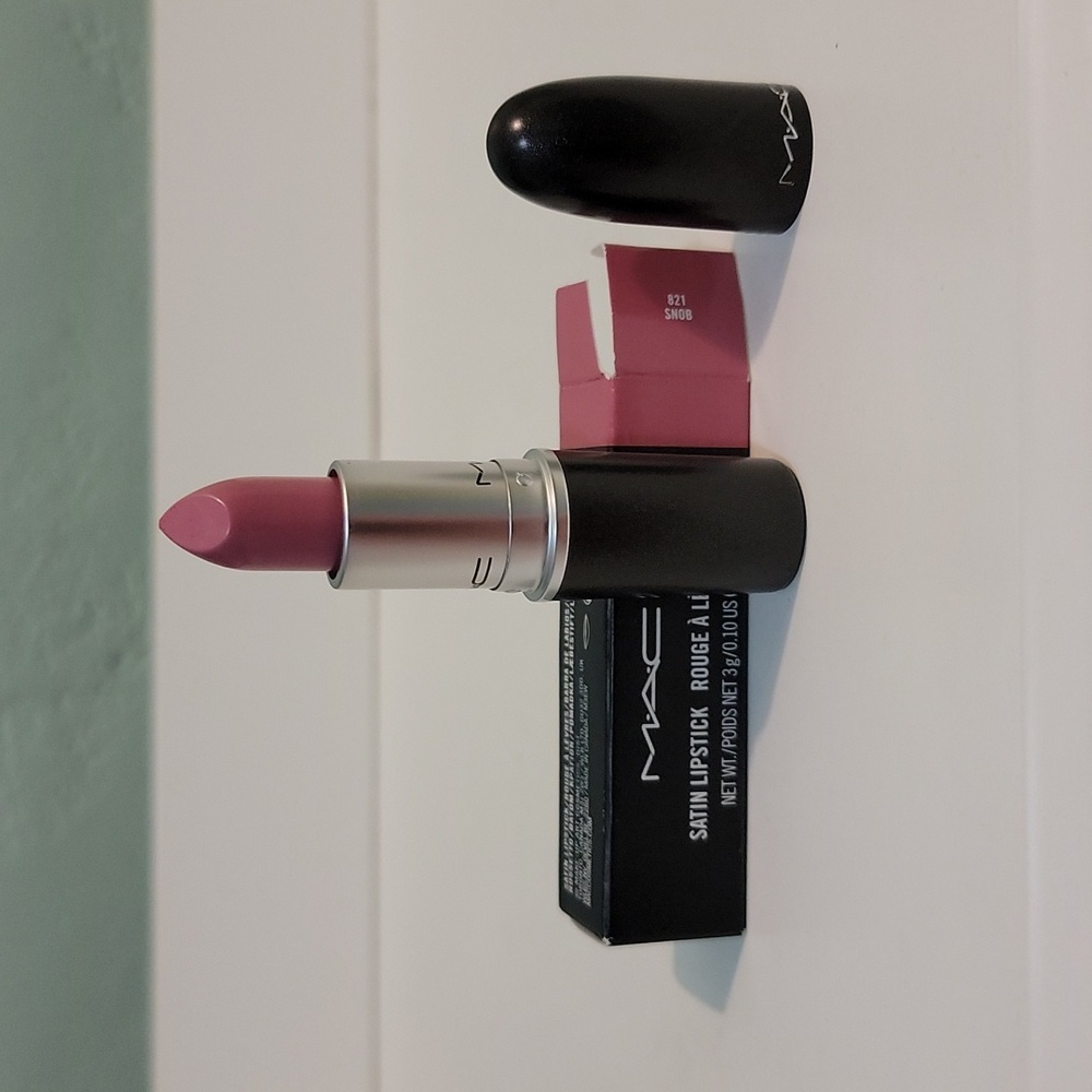Mac Snob Satin Lipstick
